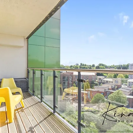 Luxury 2 Bed - - Mailbox - Bhx Station - Bullring - O2 Academy - Free Parking Apartment