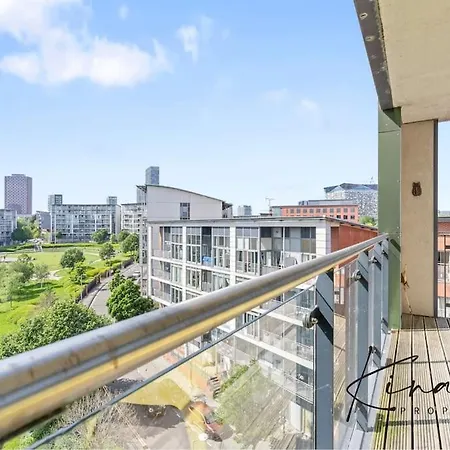Luxury 2 Bed - - Mailbox - Bhx Station - Bullring - O2 Academy - Free Parking Apartment